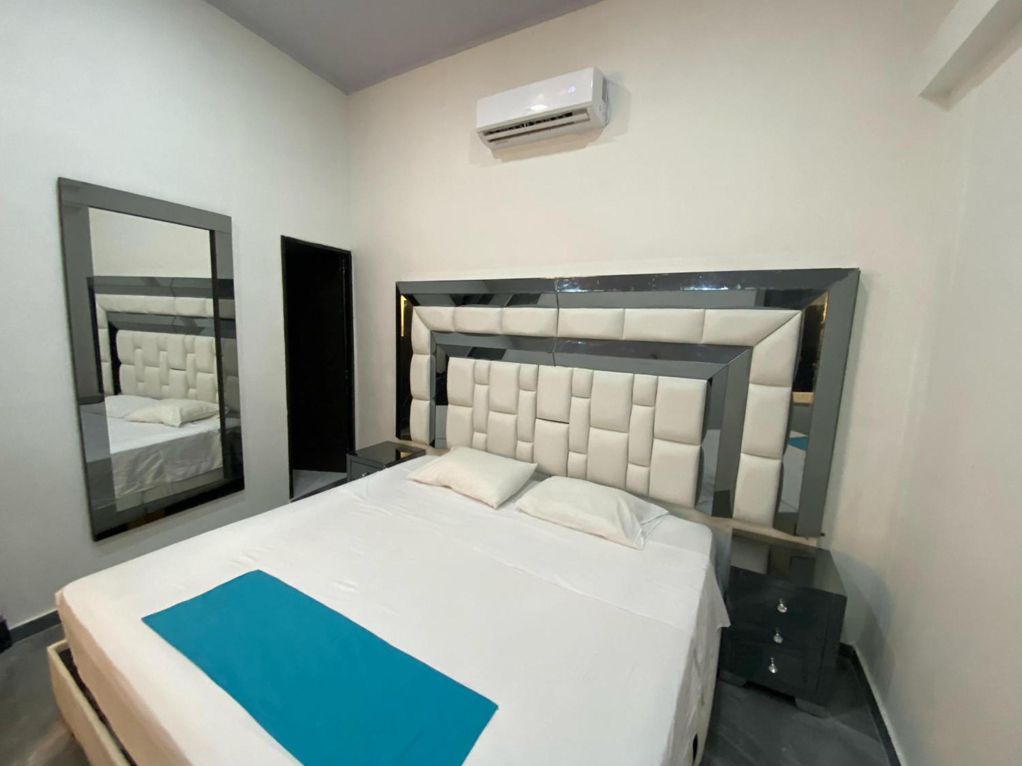 Hotel Hostal Caps Cartagena Ngoại thất bức ảnh