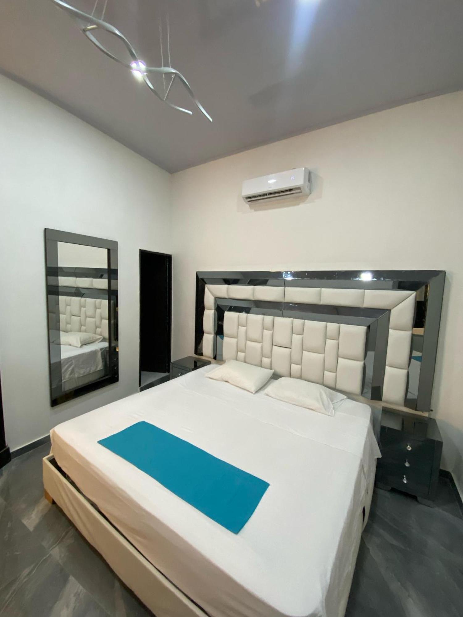 Hotel Hostal Caps Cartagena Ngoại thất bức ảnh
