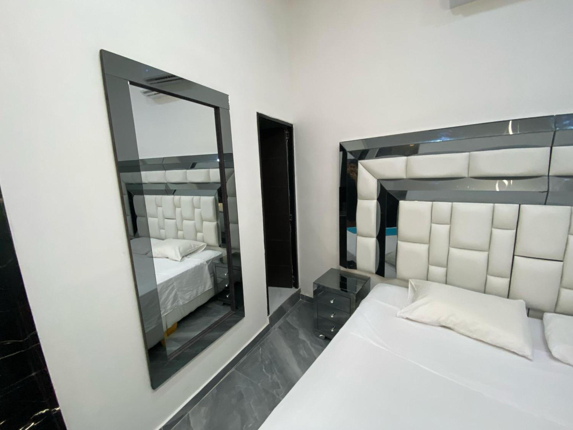Hotel Hostal Caps Cartagena Ngoại thất bức ảnh