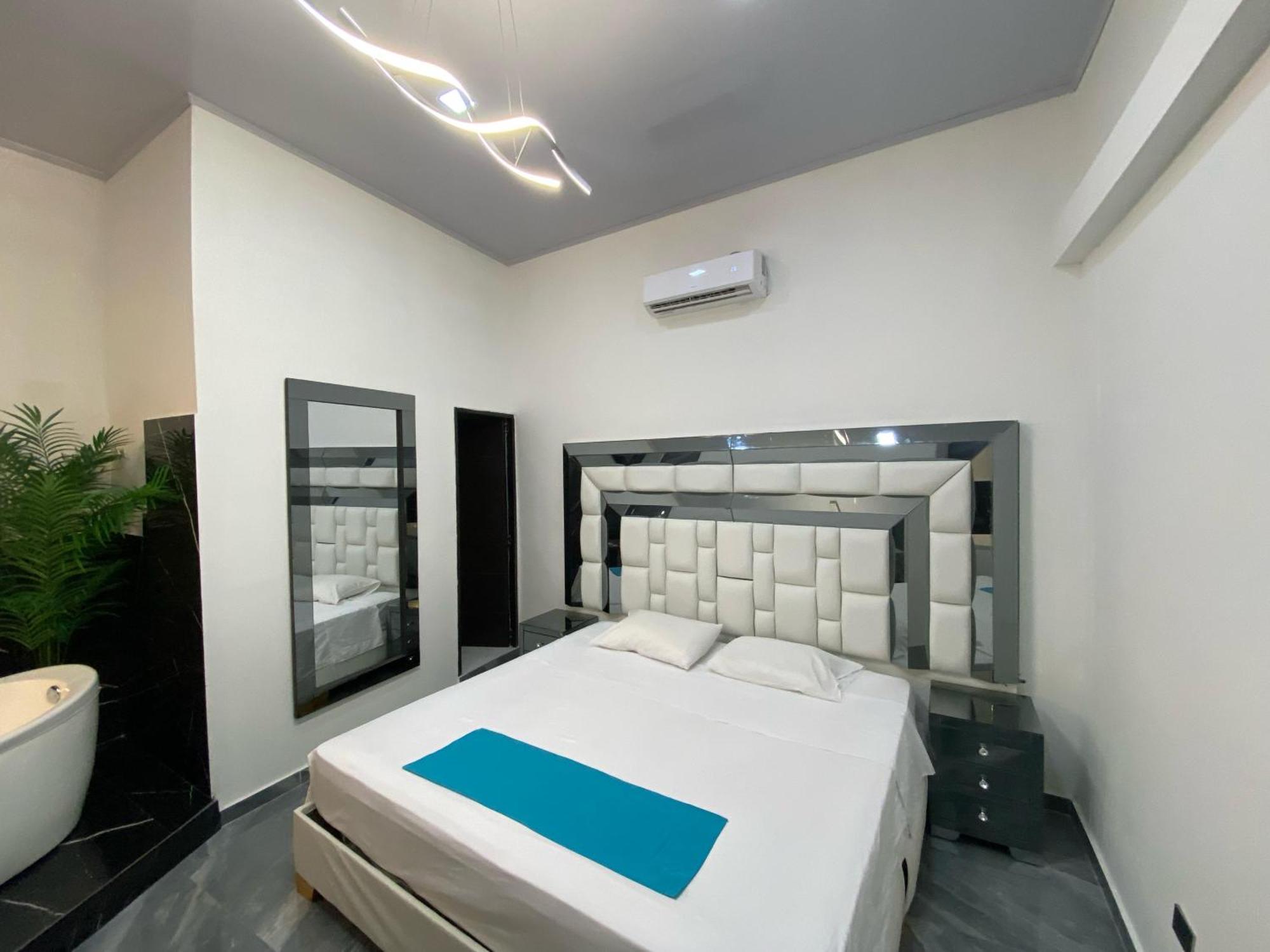 Hotel Hostal Caps Cartagena Ngoại thất bức ảnh